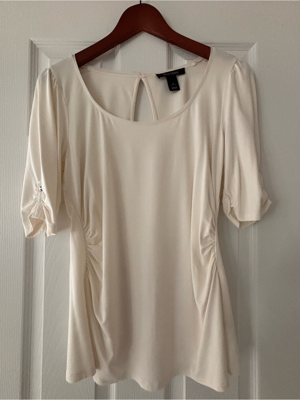 WHBM Cream Short Sleeve Gathered Side Top